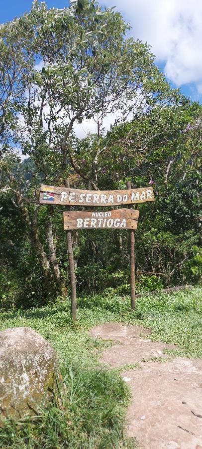 Casa De Com Duas Piscinas E Garagem Casa de Férias