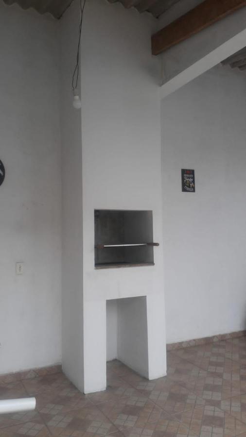 Casa De Com Duas Piscinas E Garagem *