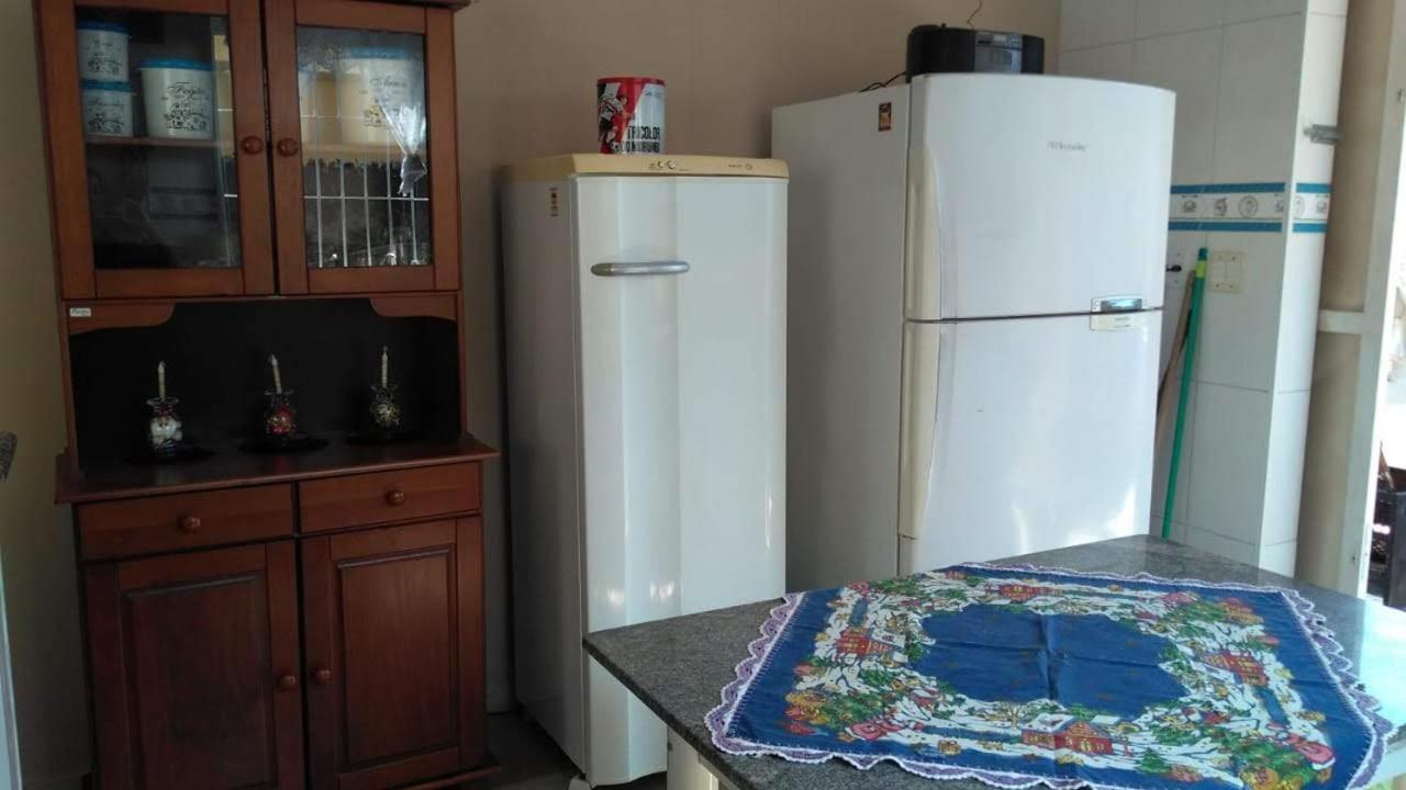 Casa de Férias Casa De Com Duas Piscinas E Garagem Bertioga